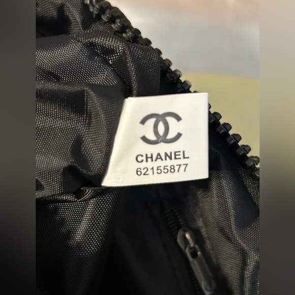 CHANEL BLACK Puffy Travel Make up Bag 12"x9" NEW - Picture 10 of 11